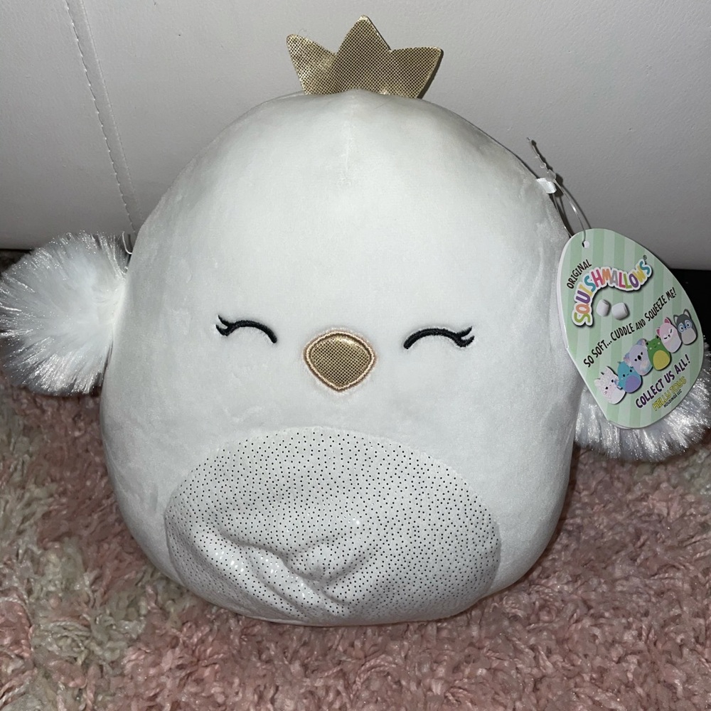 alyssa the swan squishmallow